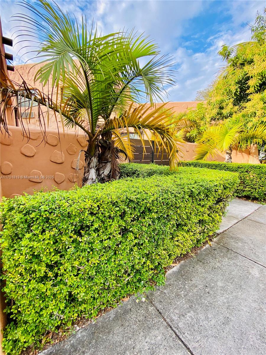 COUNTRY CLUB ESTATES SEC - Residential Income