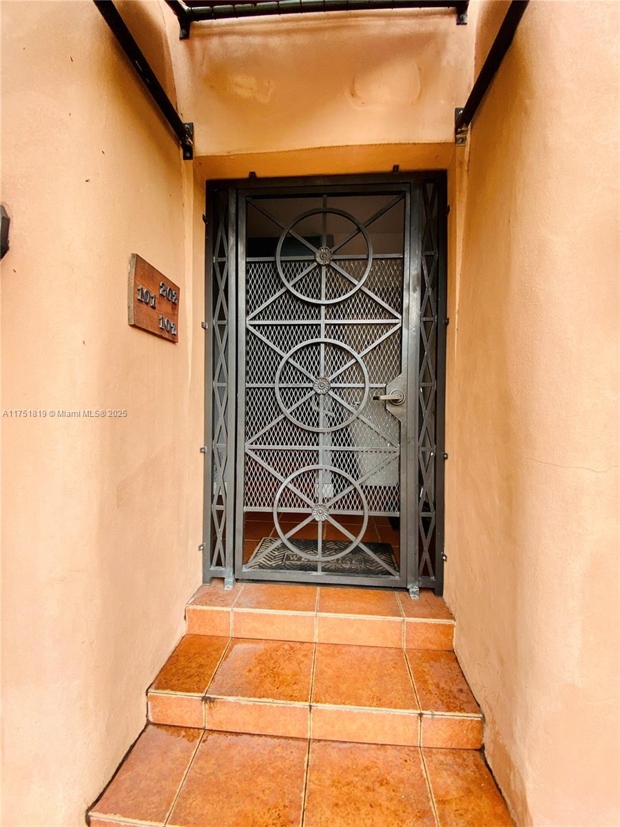 COUNTRY CLUB ESTATES SEC - Residential Income