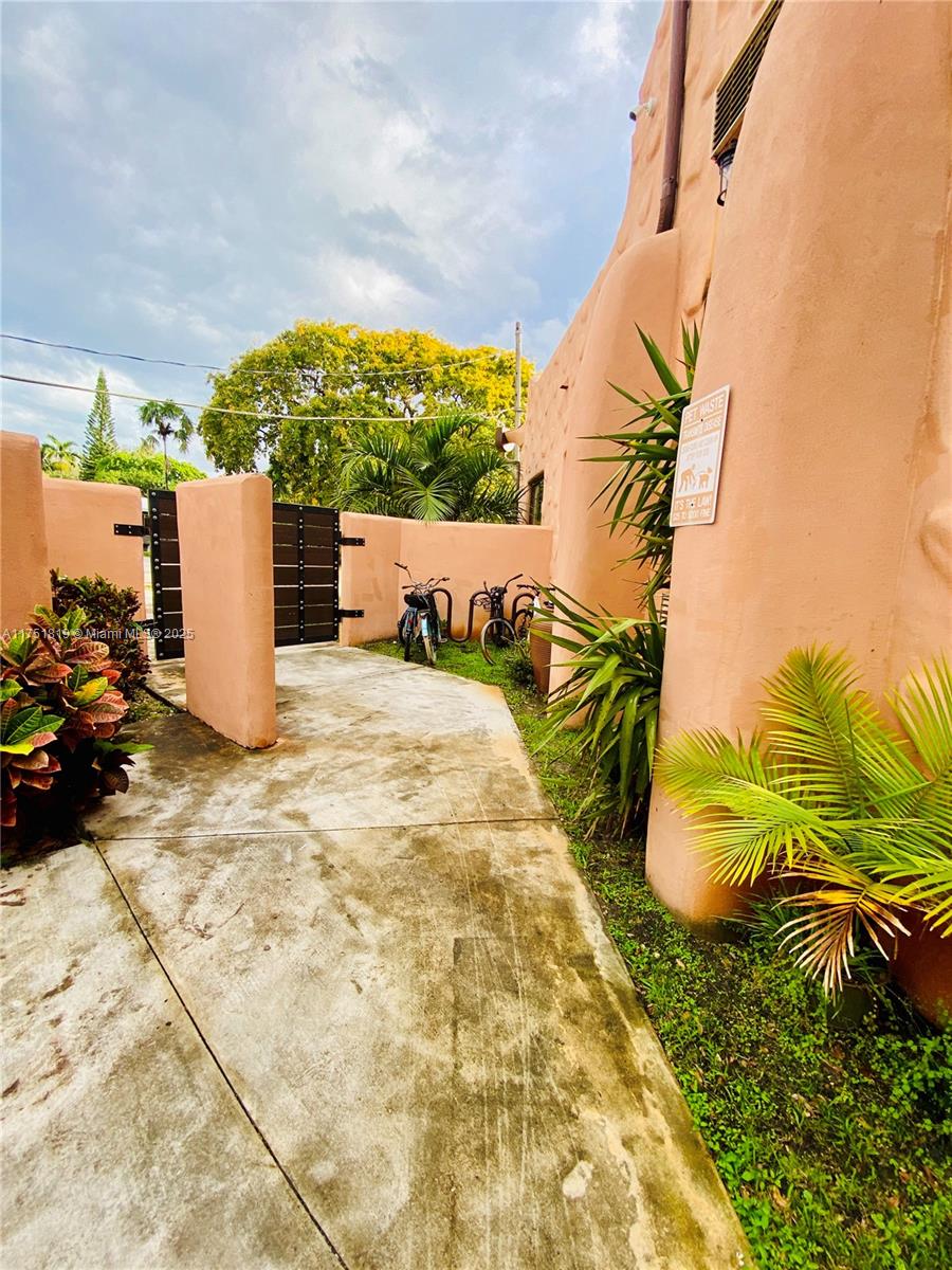 COUNTRY CLUB ESTATES SEC - Residential Income