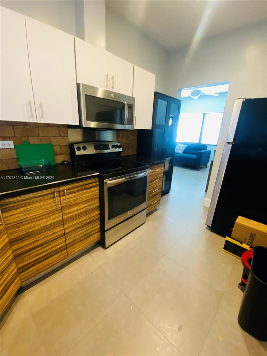 COUNTRY CLUB ESTATES SEC - Residential Income