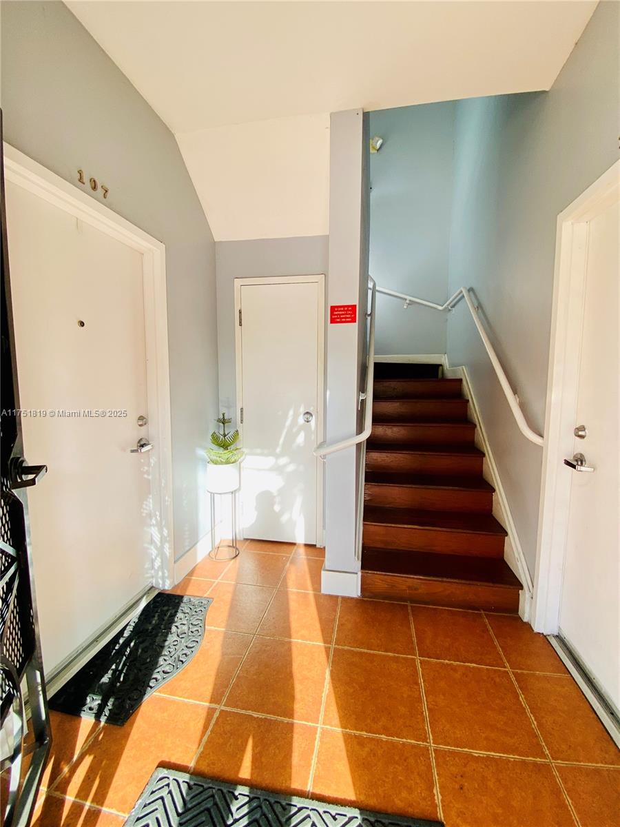 COUNTRY CLUB ESTATES SEC - Residential Income