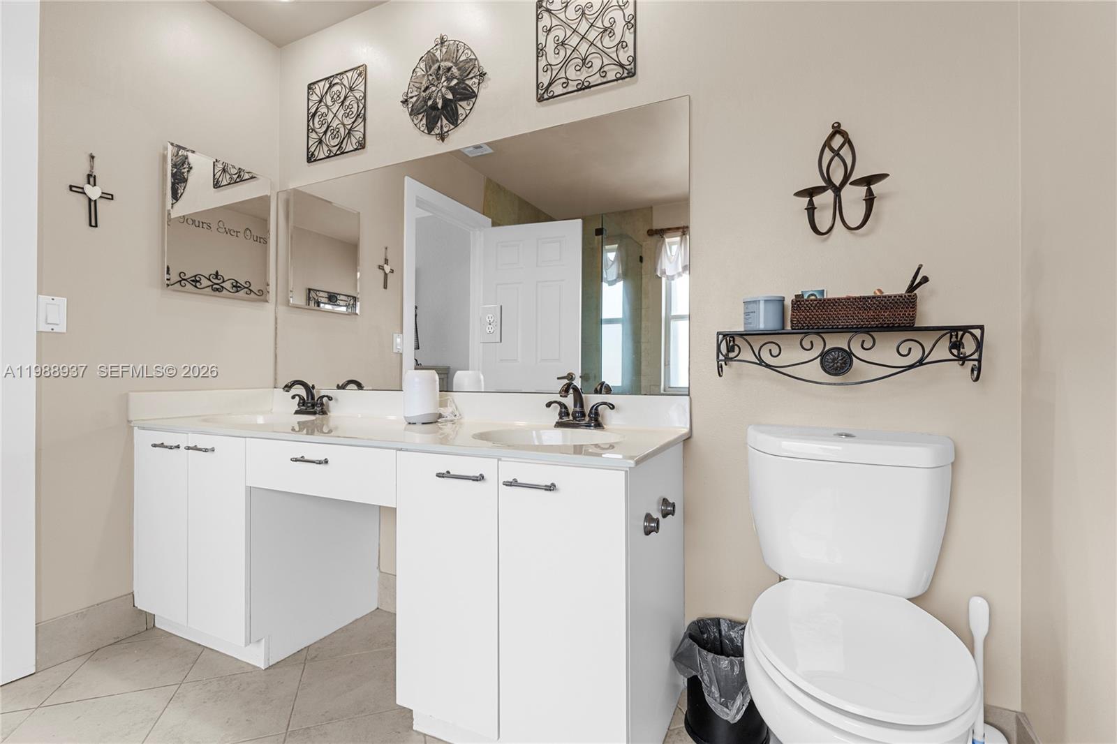 KENSINGTON - Residential