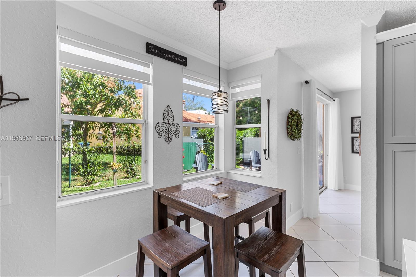 KENSINGTON - Residential