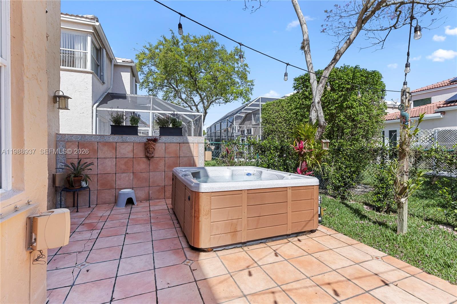 KENSINGTON - Residential