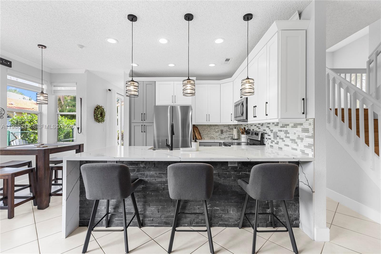 KENSINGTON - Residential