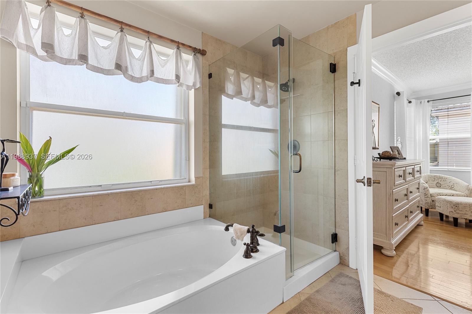 KENSINGTON - Residential