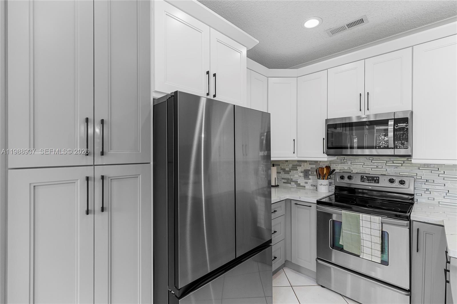 KENSINGTON - Residential