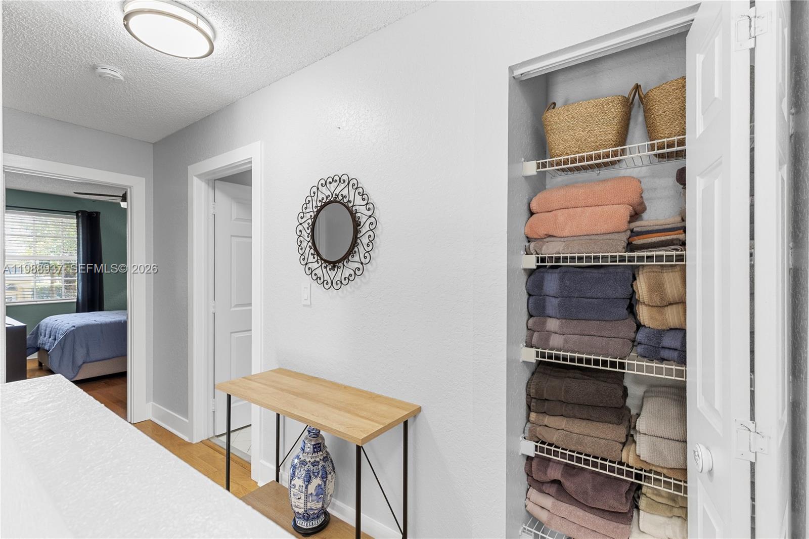 KENSINGTON - Residential