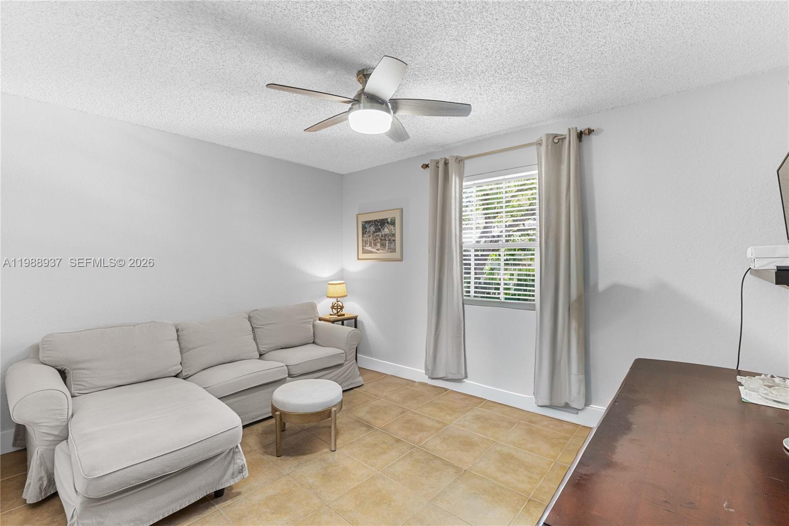 KENSINGTON - Residential