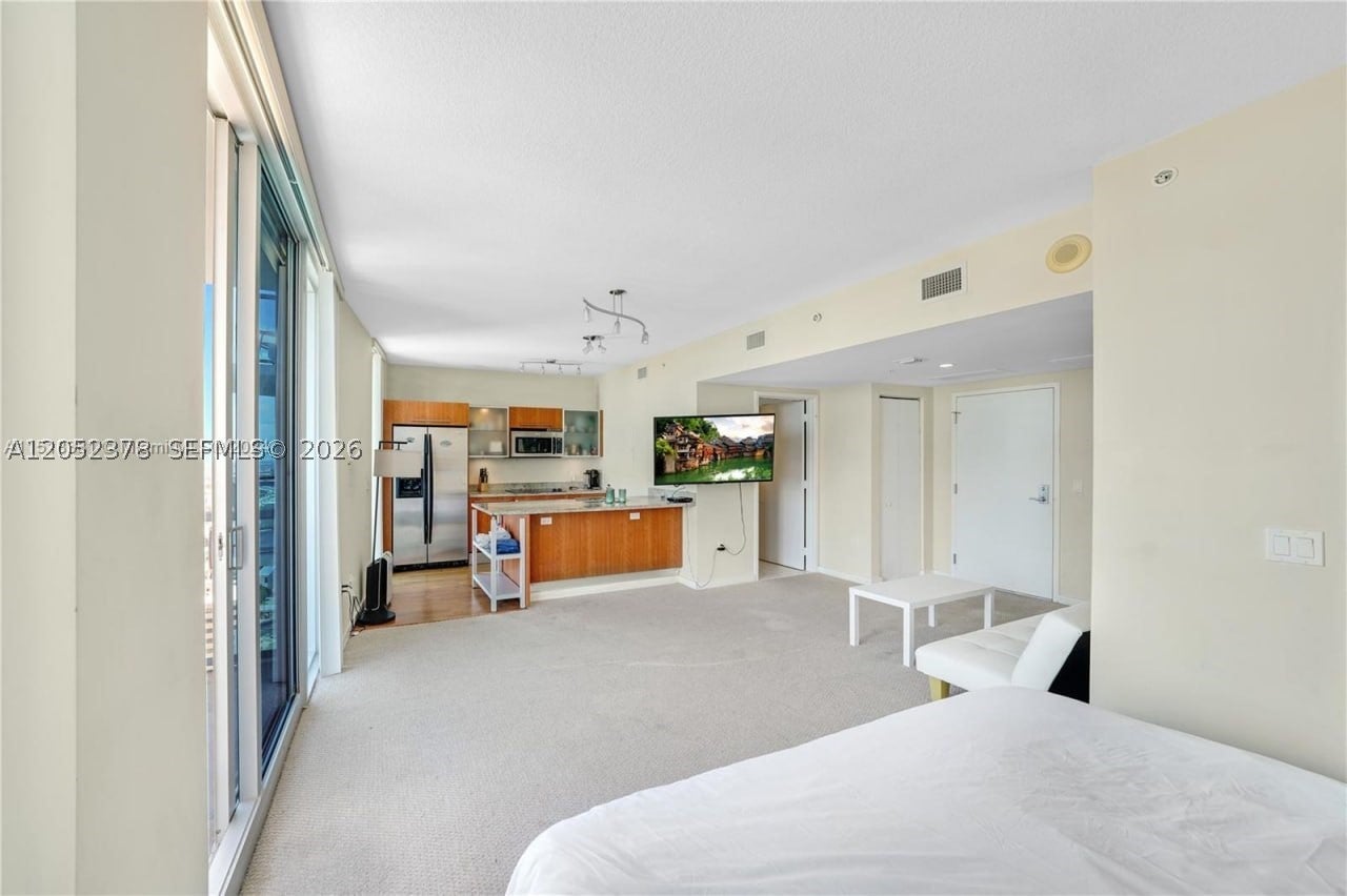 185 SW 7th St 3100