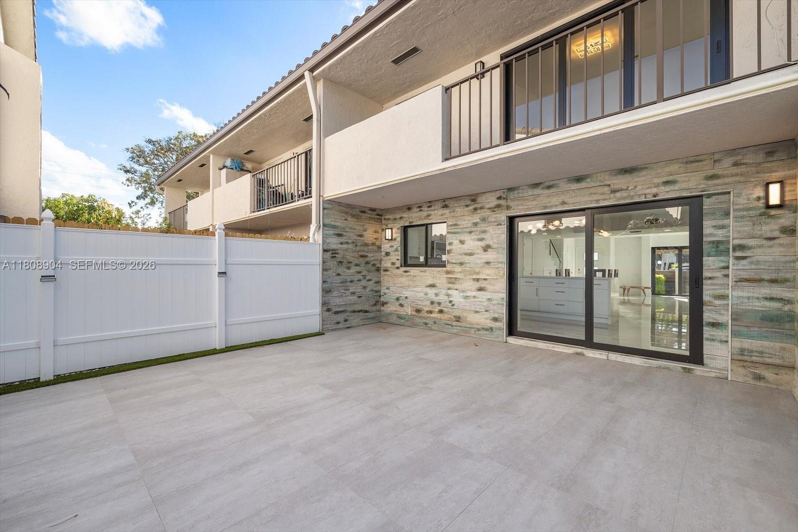 LAKEVIEW TOWNHOMES CONDO - Residential