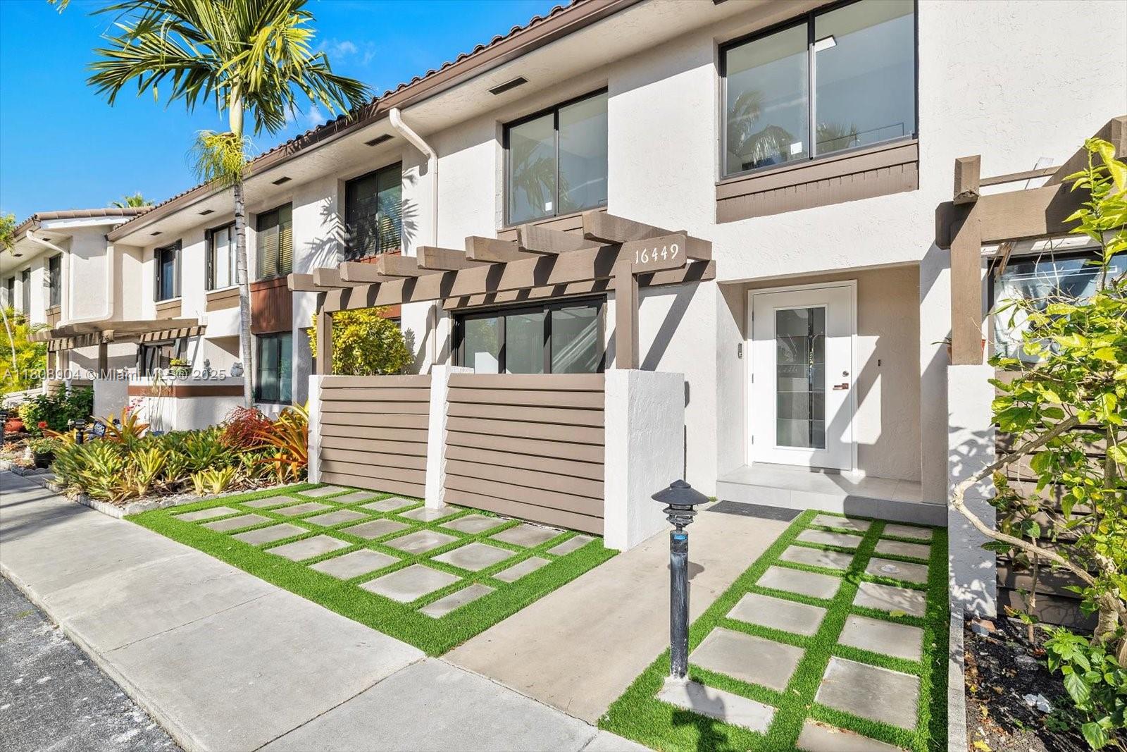 LAKEVIEW TOWNHOMES CONDO - Residential