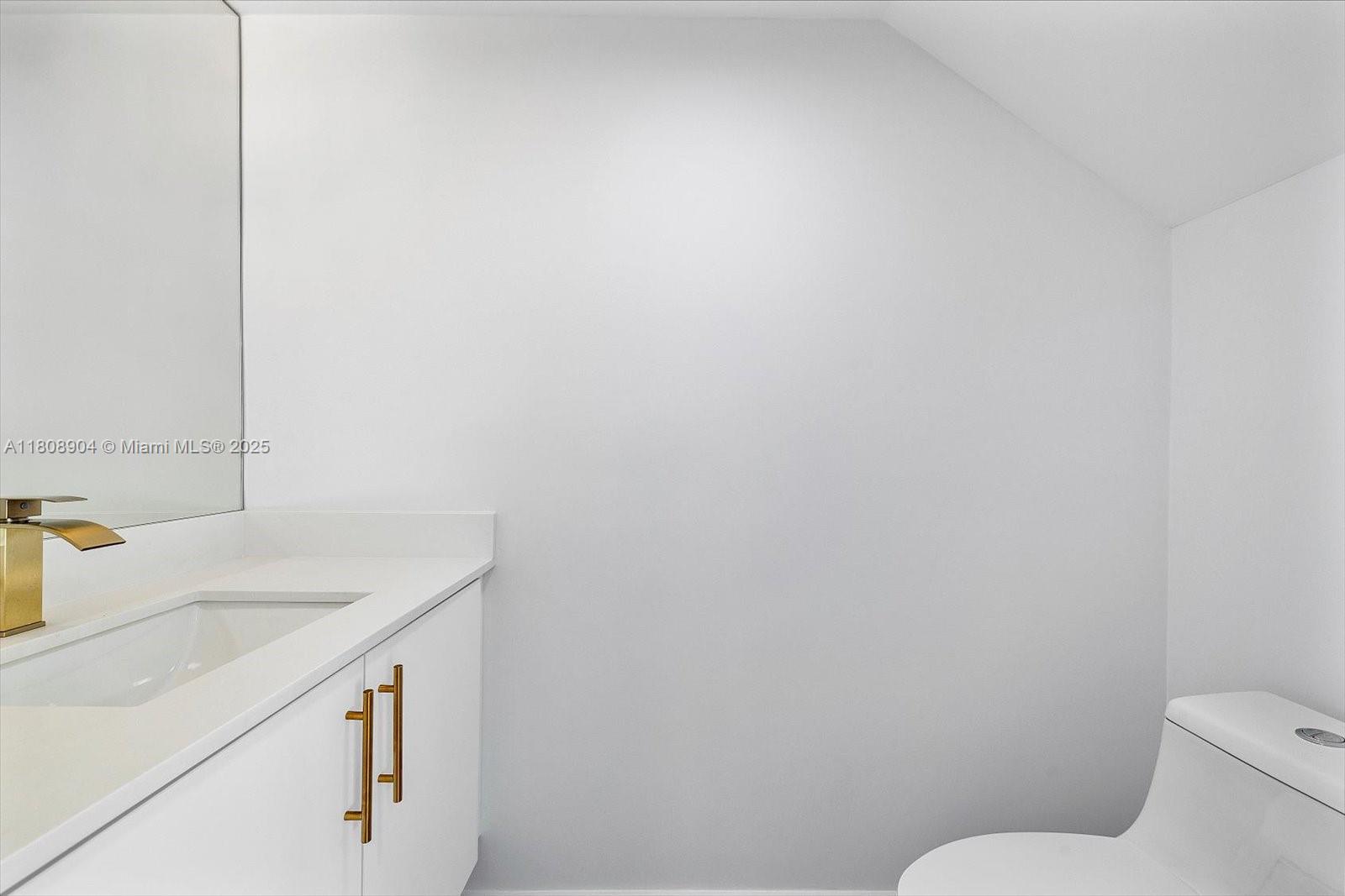 LAKEVIEW TOWNHOMES CONDO - Residential