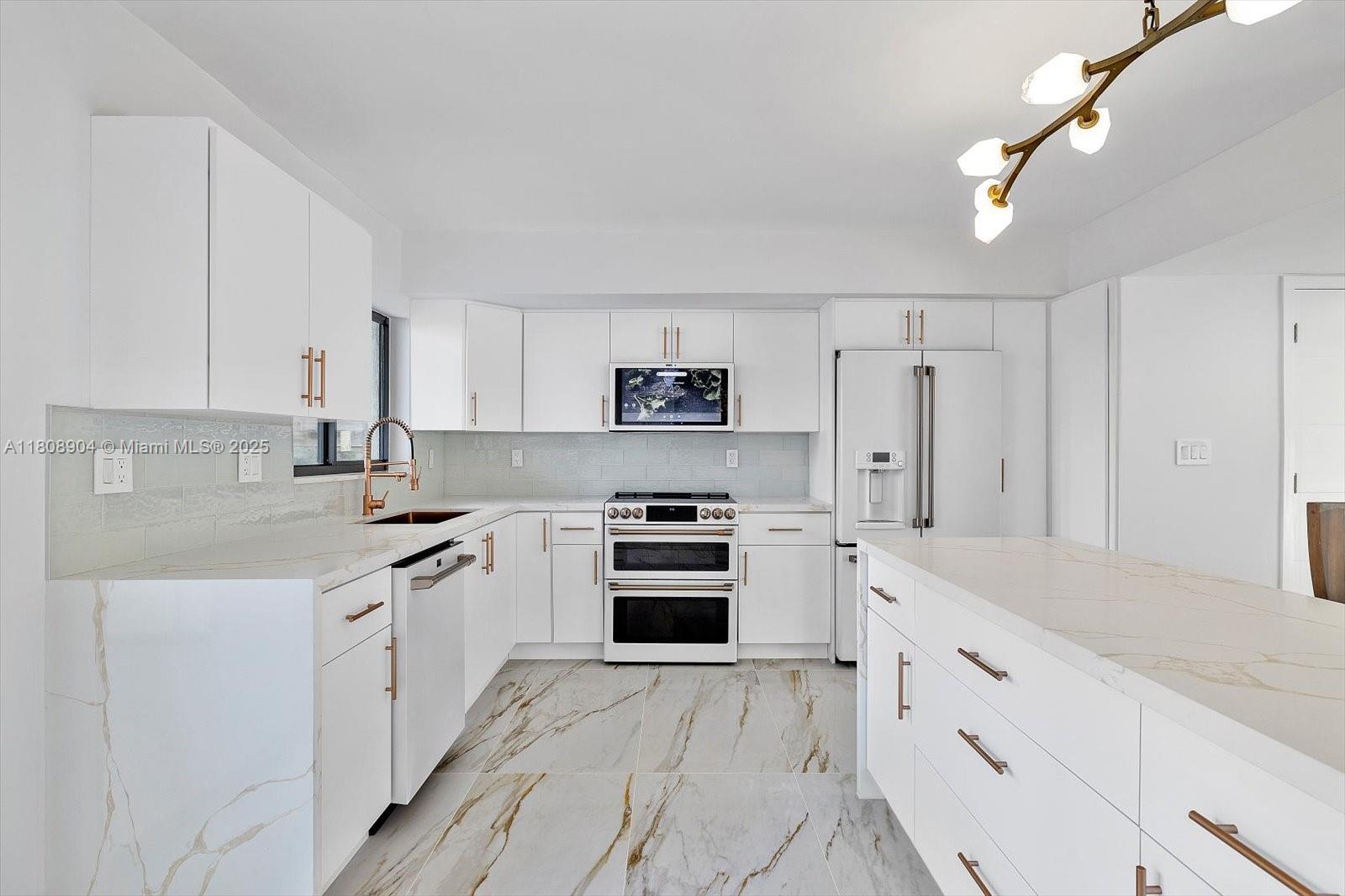 LAKEVIEW TOWNHOMES CONDO - Residential