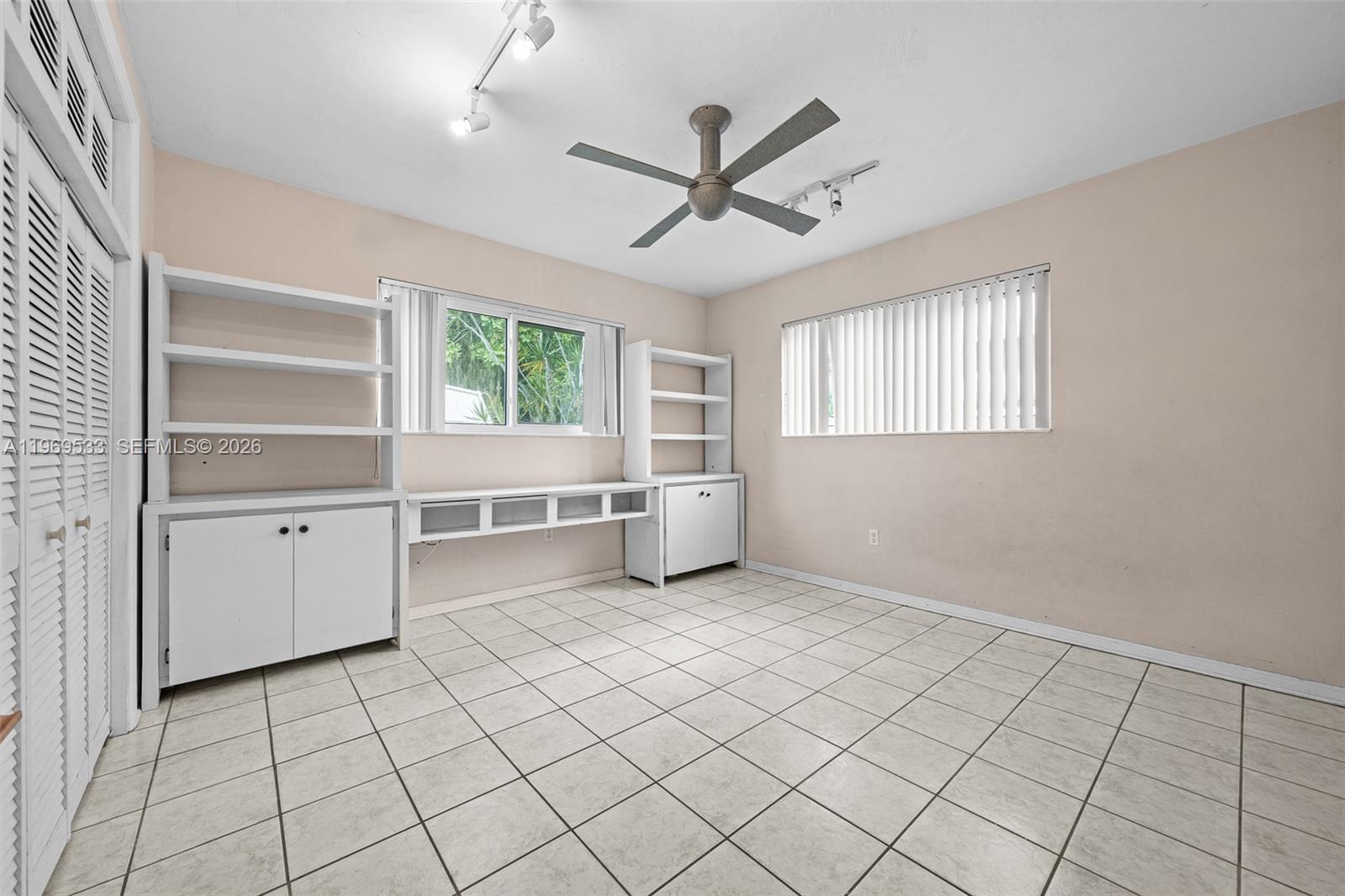 MIRAMAR SEC 11 - Residential