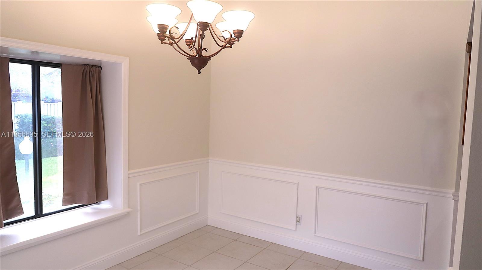 SUMMER WINDS OF JUPITER - Residential