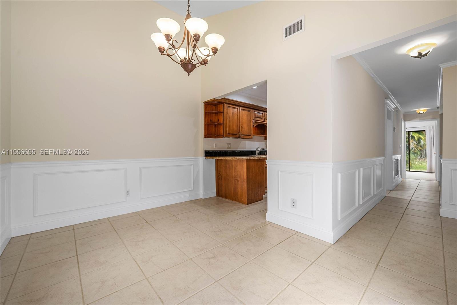 SUMMER WINDS OF JUPITER - Residential