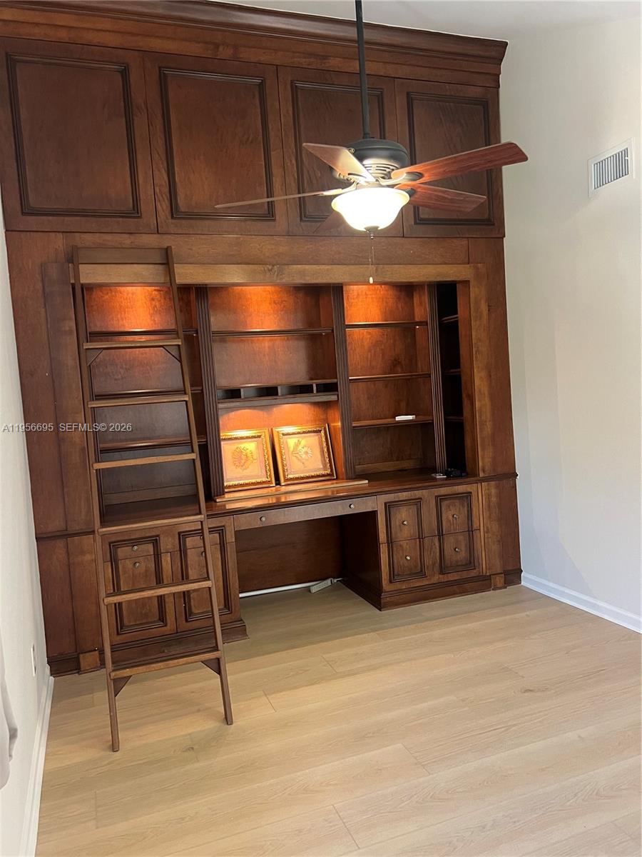 SUMMER WINDS OF JUPITER - Residential