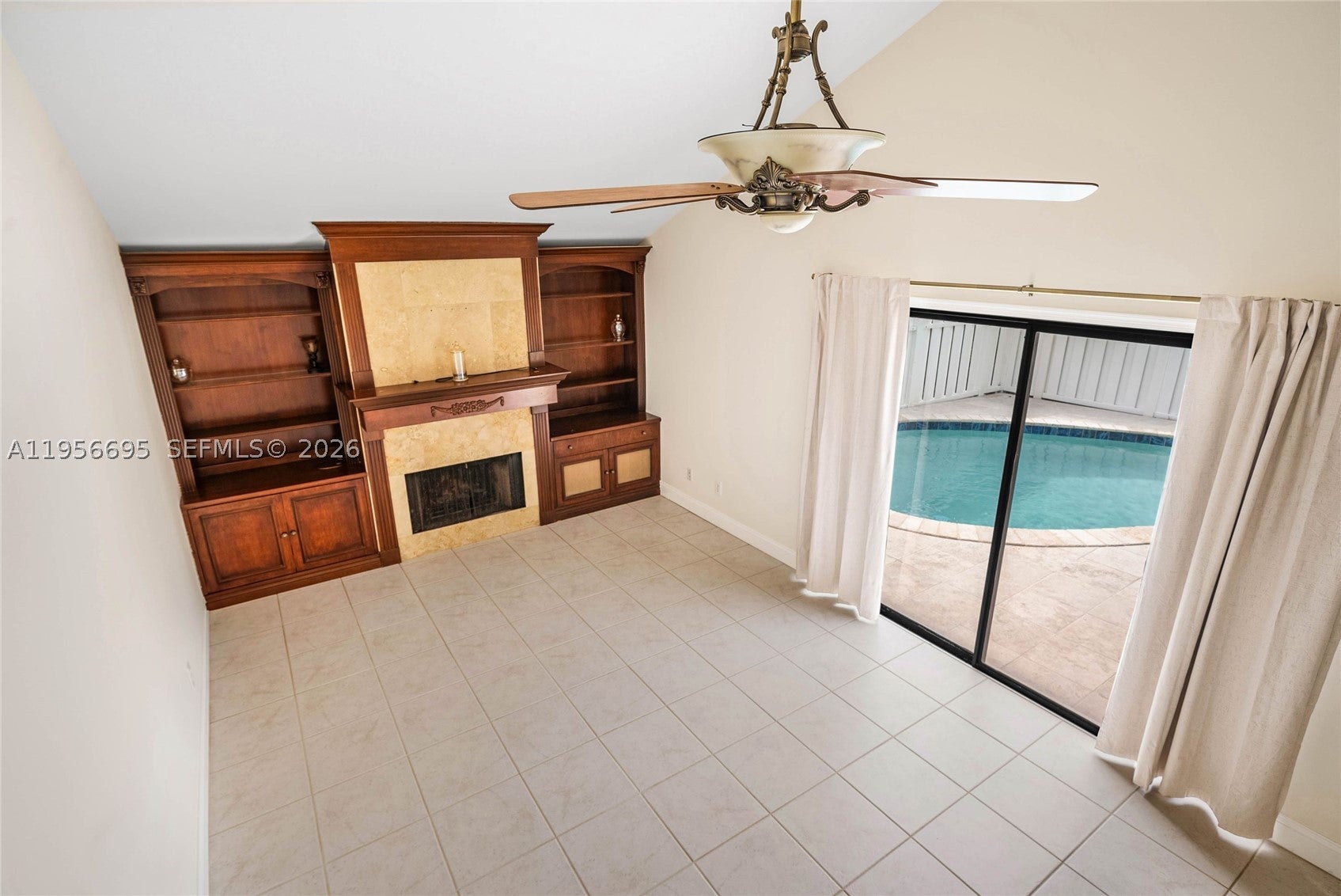 804 Summerwinds Ln