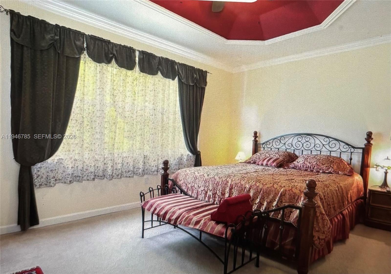 FLORIDIAN BAY ESTATES - Residential