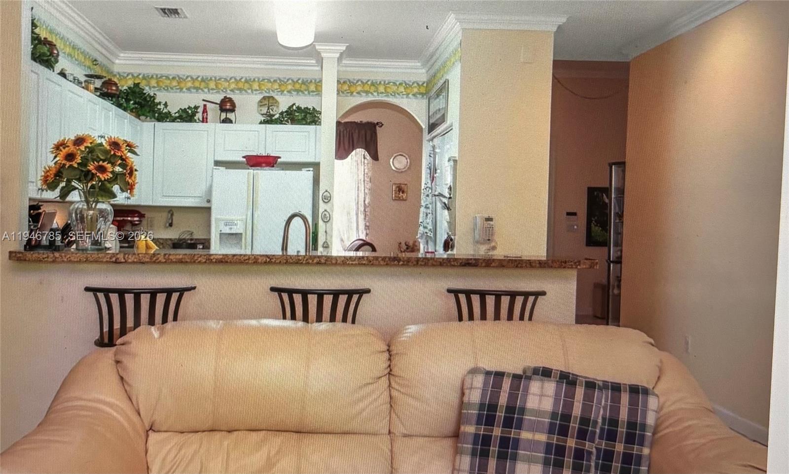 FLORIDIAN BAY ESTATES - Residential