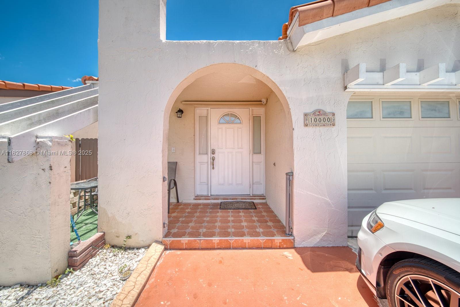 LIVE OAK OF THE HAMMOCKS - Residential