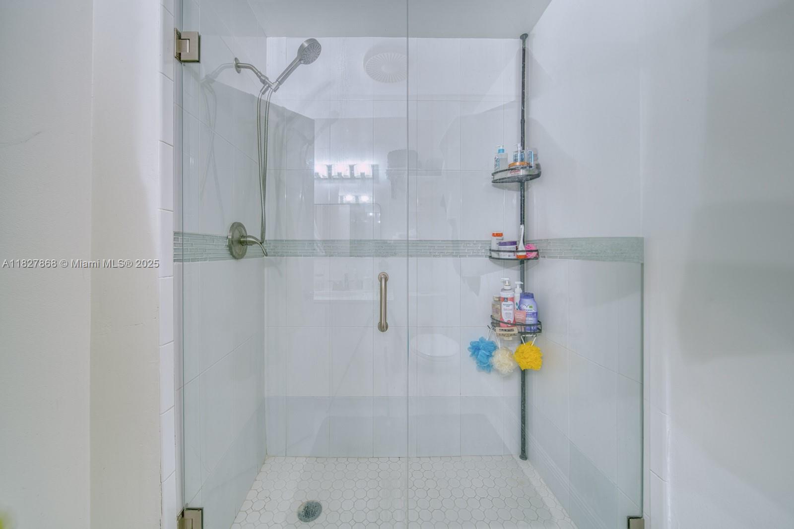 LIVE OAK OF THE HAMMOCKS - Residential