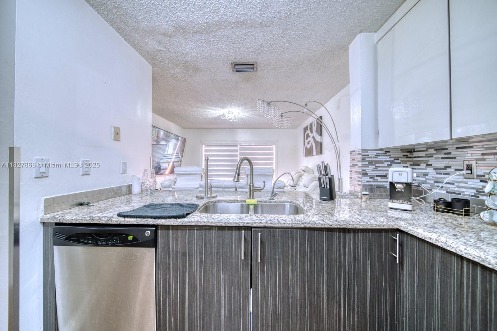 10000 SW 147th Ct