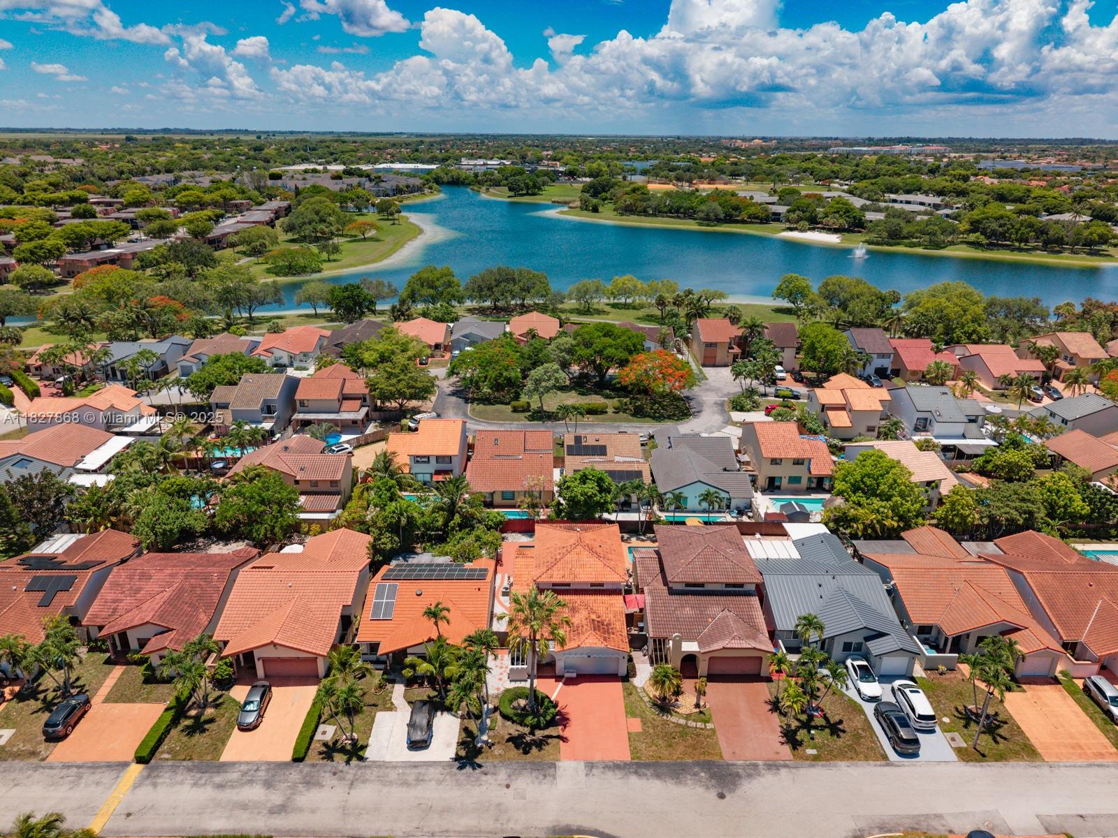 LIVE OAK OF THE HAMMOCKS - Residential