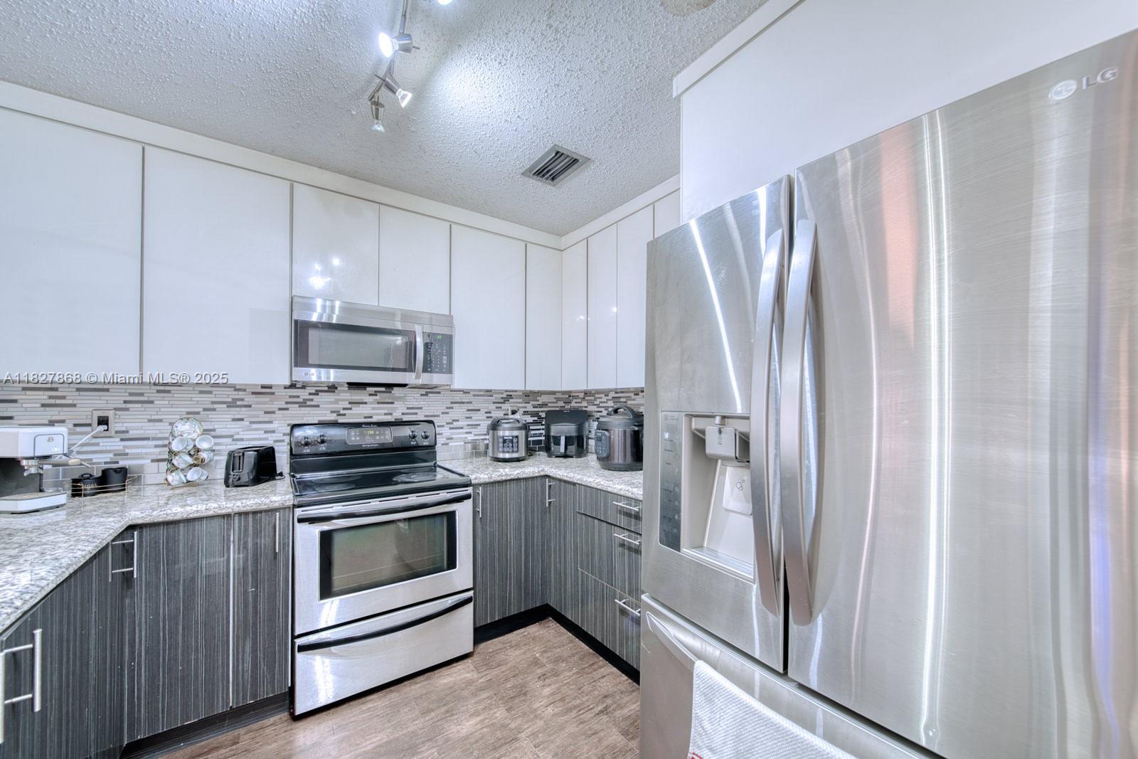 10000 SW 147th Ct
