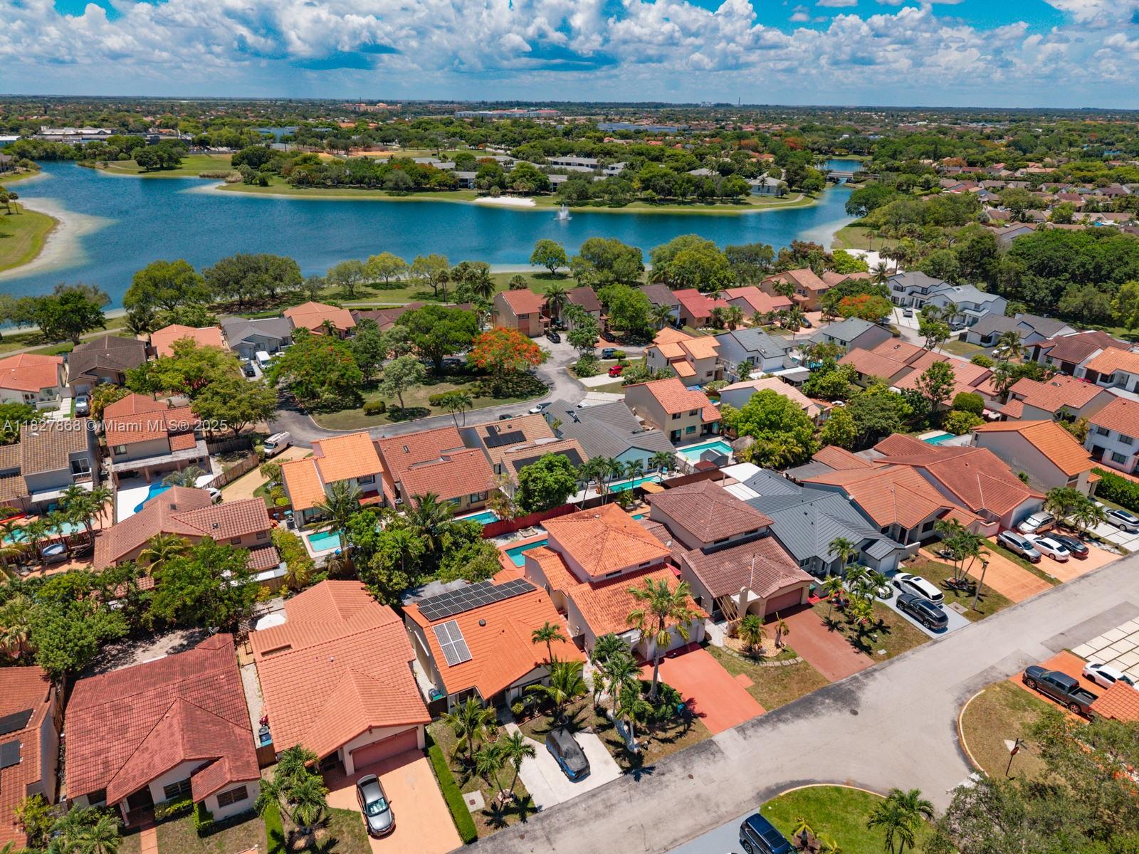 LIVE OAK OF THE HAMMOCKS - Residential