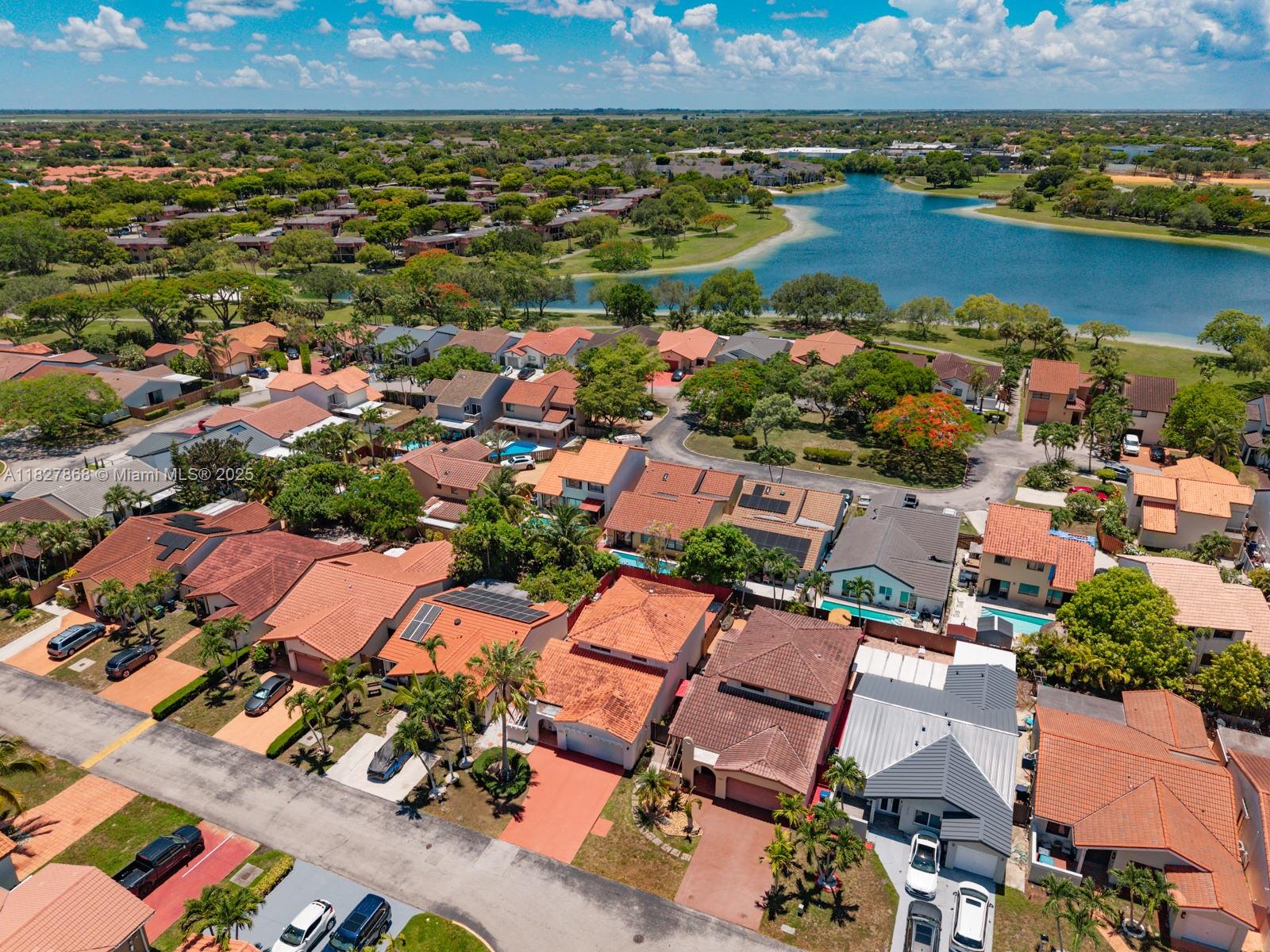 LIVE OAK OF THE HAMMOCKS - Residential