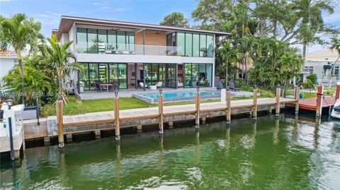 Photo of 1537 SE 13th St, Fort Lauderdale, FL 33316 (MLS # A11927656)