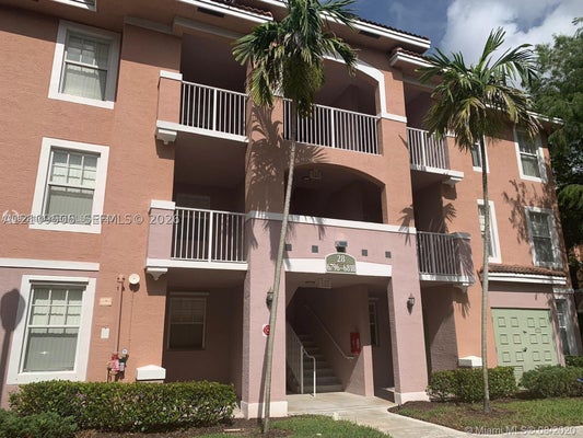 6804 W SAMPLE RD APT 6804, CORAL SPRINGS, FL 33067 - Image f42ebefa8d4b49c06b5eae3dd8ab17af/577096363