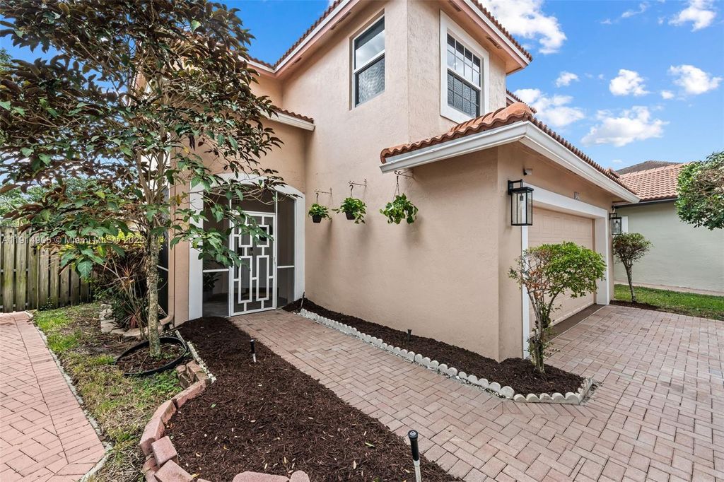 Photo of 6232 NW 38th Dr, Coral Springs, FL 33067 (MLS # A11914905)