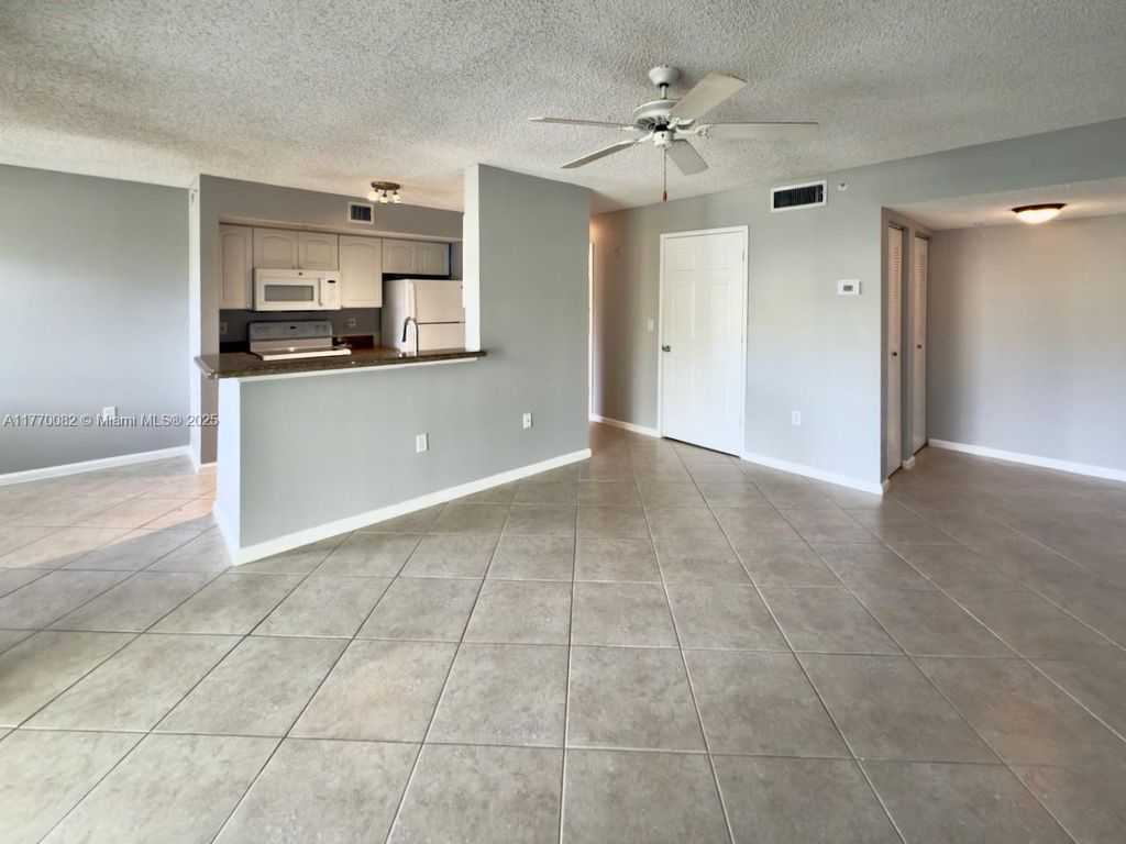 Photo of 284 Village Blvd #9210, Tequesta, FL 33469 (MLS # A11770082)