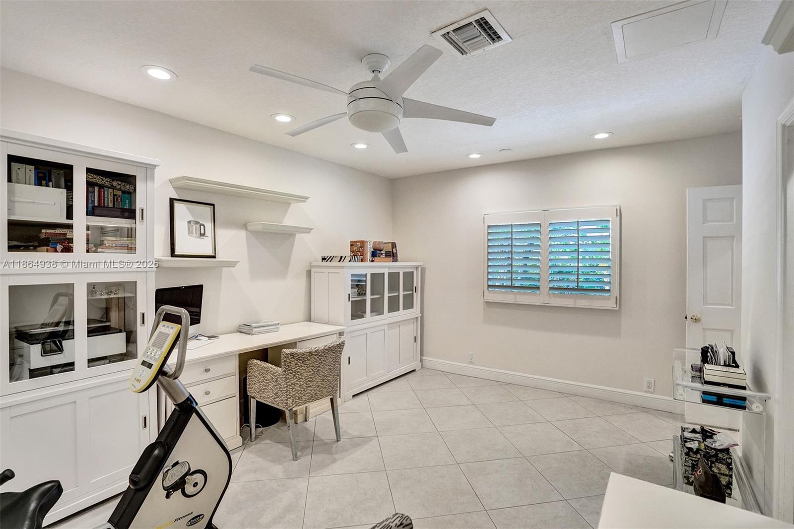 KEYSTONE ISLAND NO 3 - Residential Lease