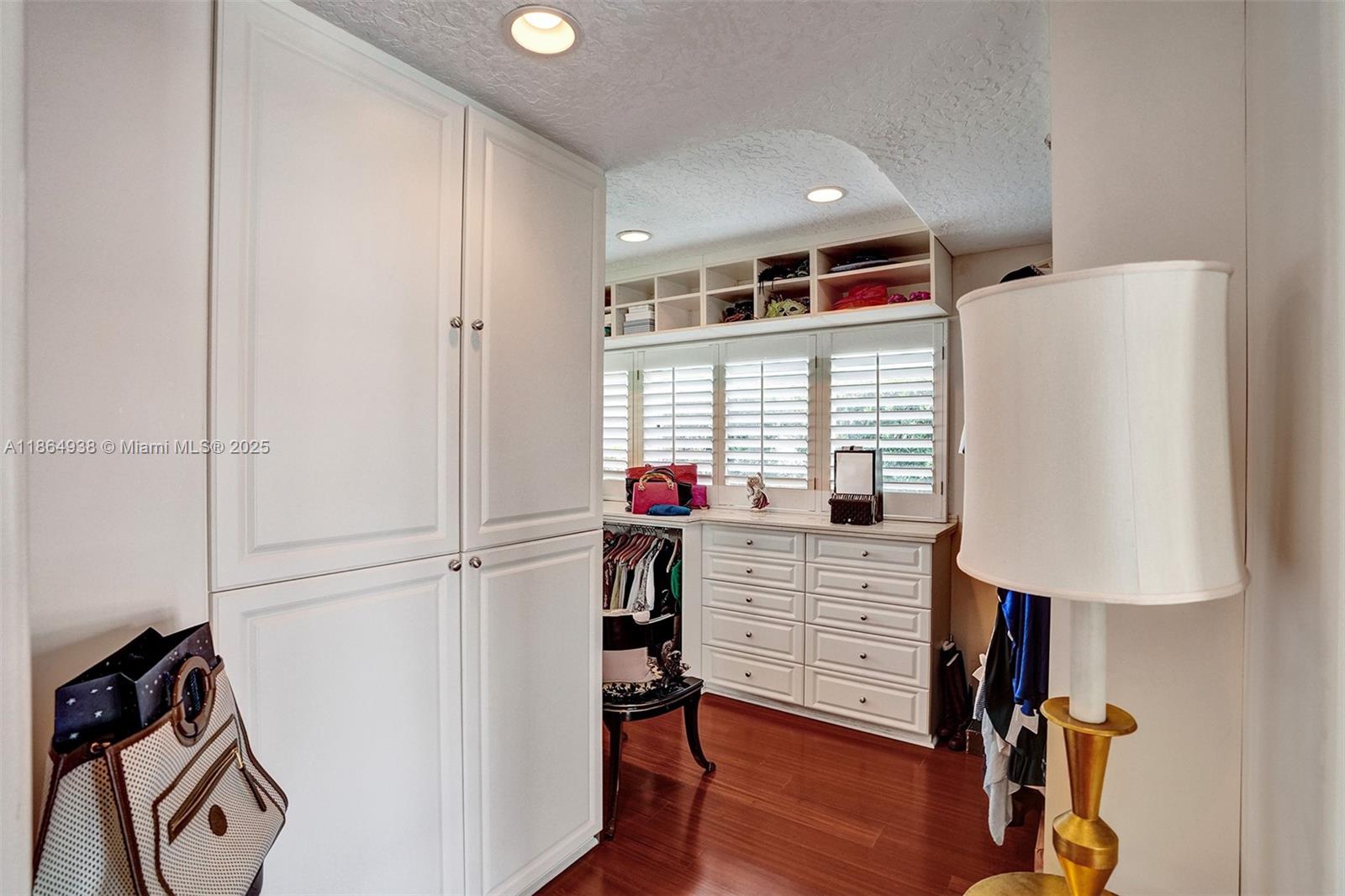 KEYSTONE ISLAND NO 3 - Residential Lease