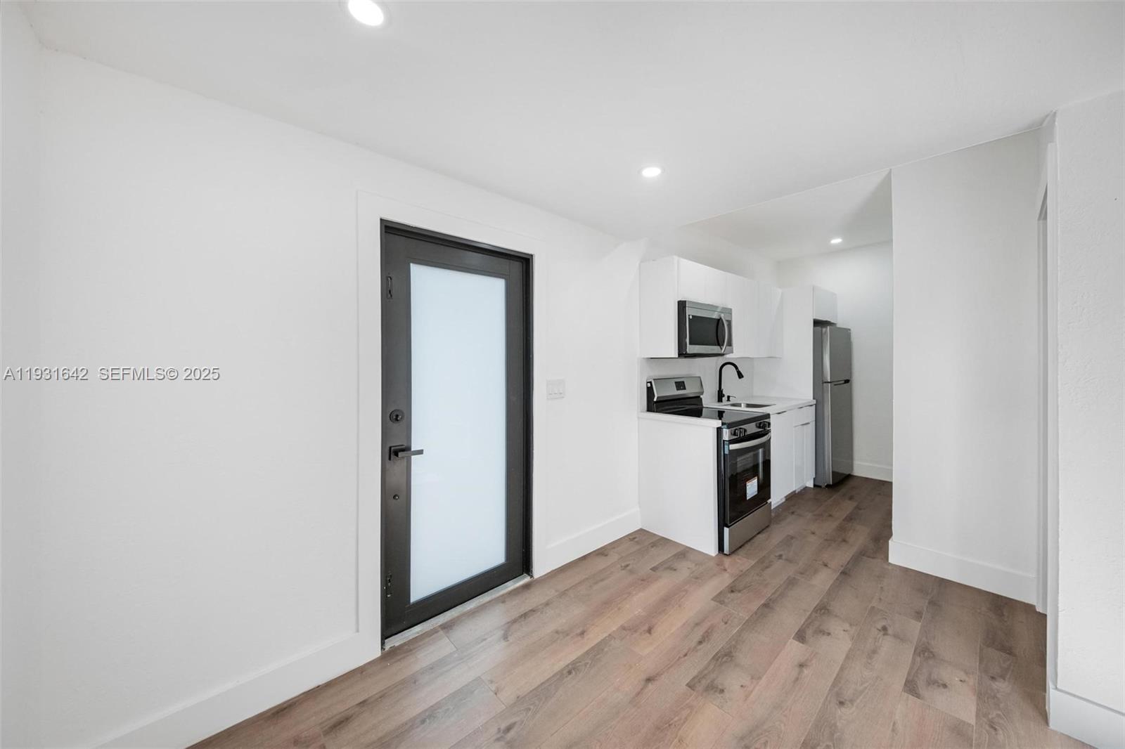 7TH AVENUE HIGHLANDS - Residential Lease