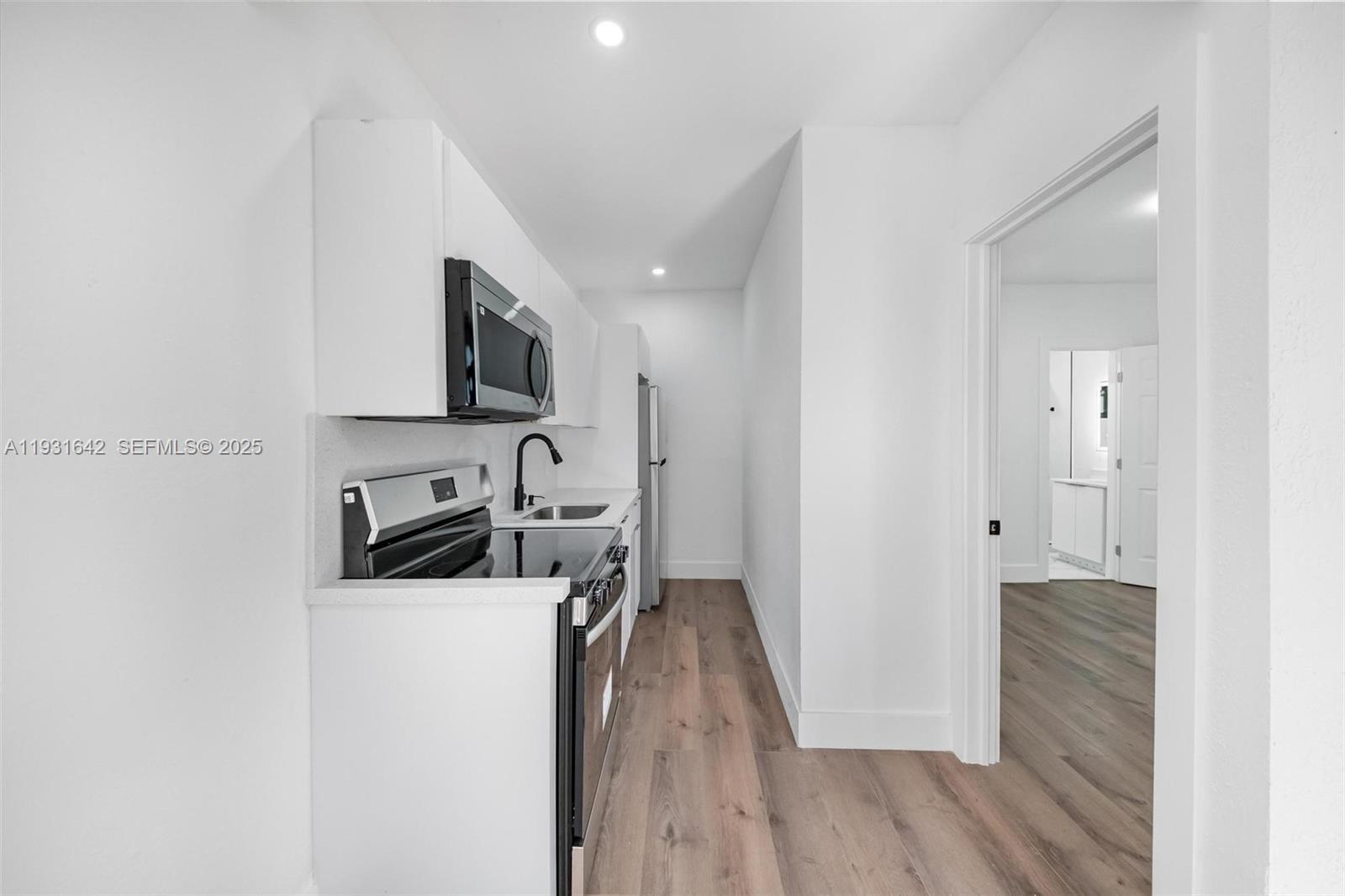 7TH AVENUE HIGHLANDS - Residential Lease