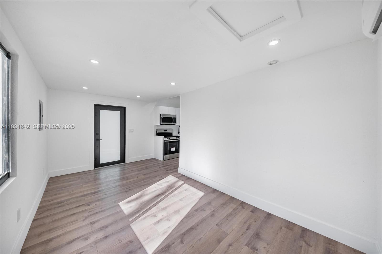 7TH AVENUE HIGHLANDS - Residential Lease