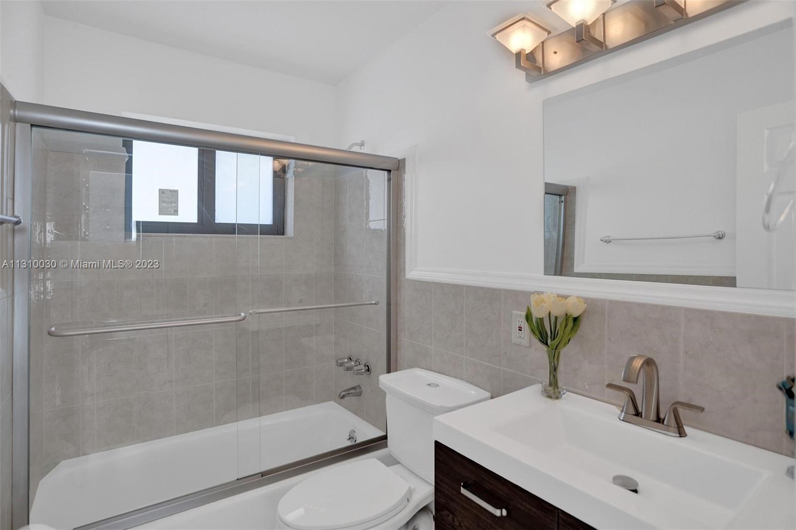 CORAL KEY VILLAS 6TH SEC - Residential