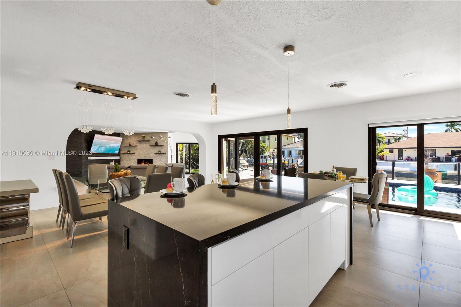 CORAL KEY VILLAS 6TH SEC - Residential