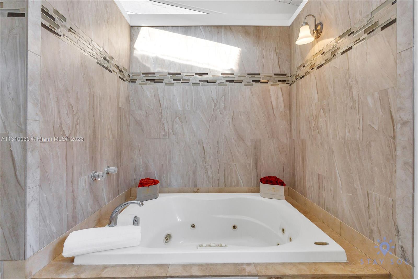 CORAL KEY VILLAS 6TH SEC - Residential