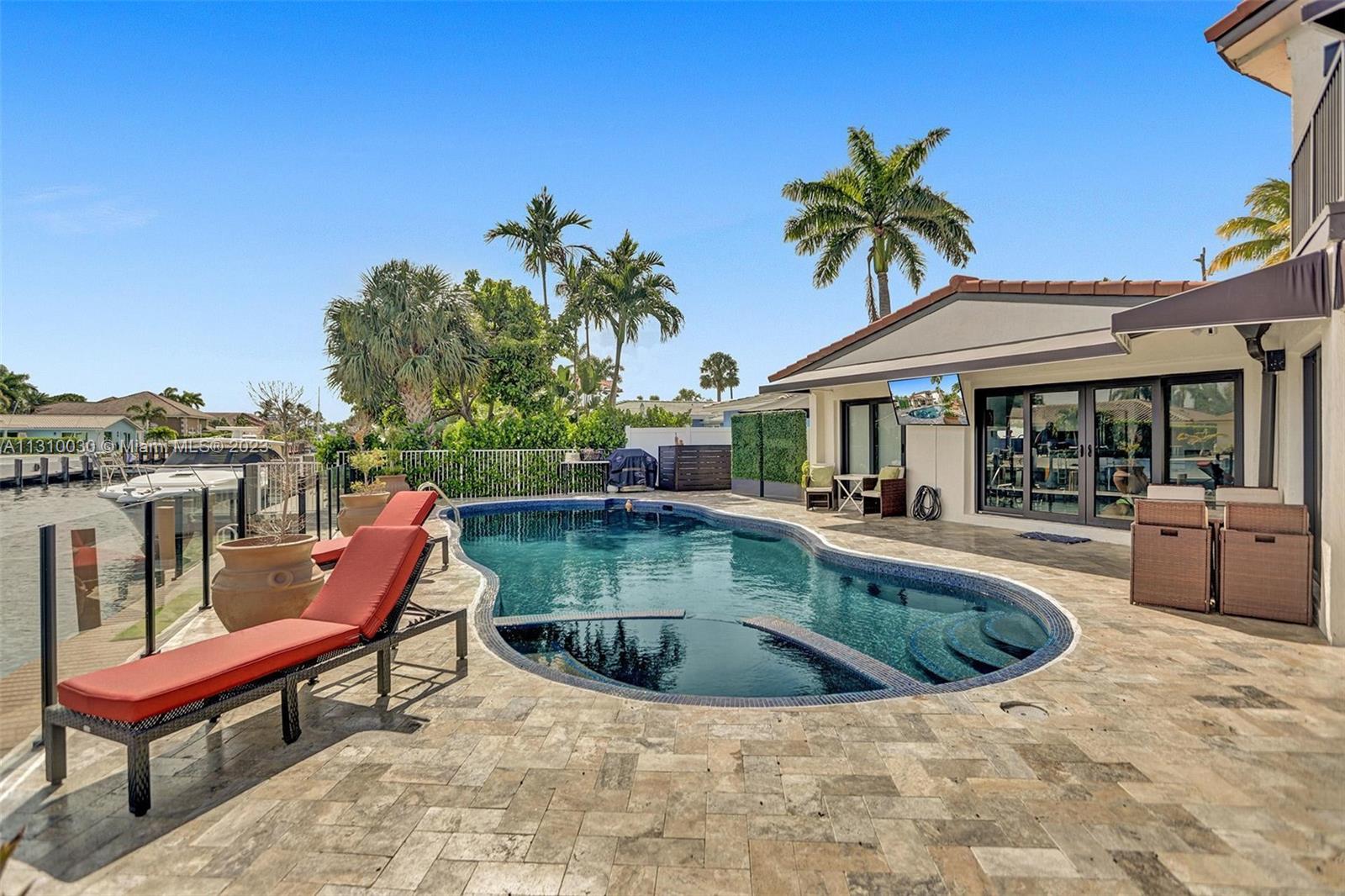 CORAL KEY VILLAS 6TH SEC - Residential