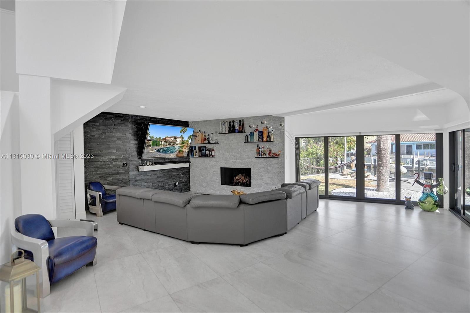 CORAL KEY VILLAS 6TH SEC - Residential