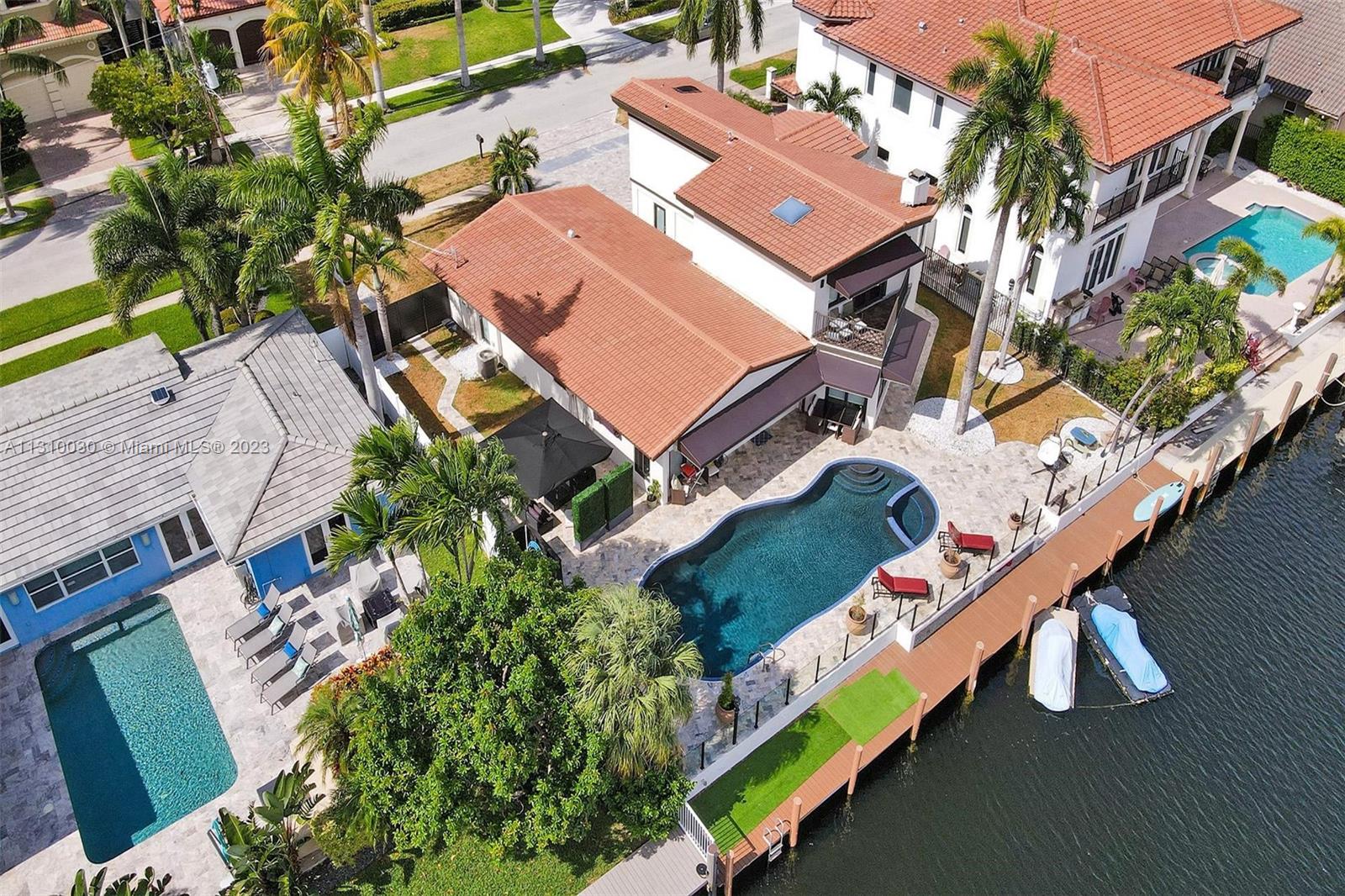 CORAL KEY VILLAS 6TH SEC - Residential