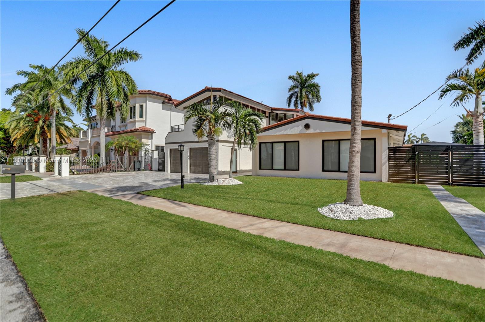 CORAL KEY VILLAS 6TH SEC - Residential