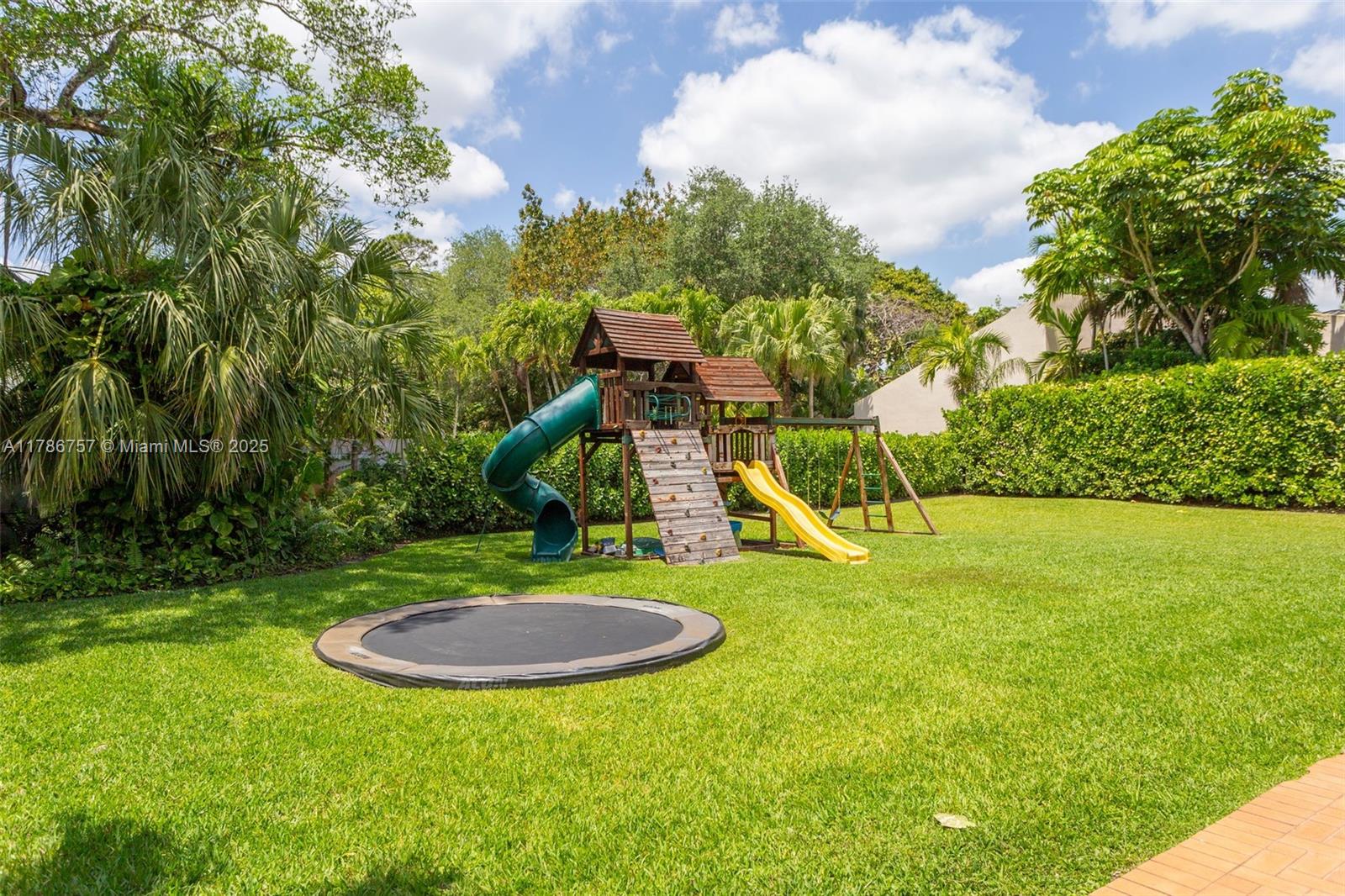 VAN HAVEN ESTATES - Residential