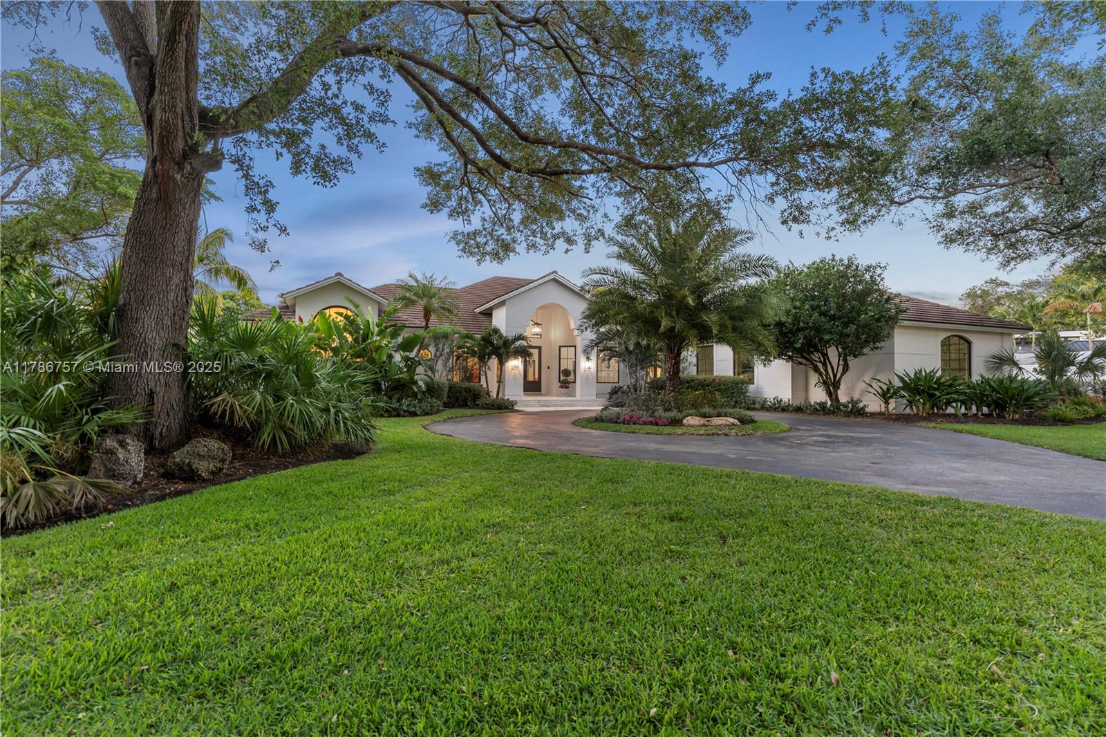 VAN HAVEN ESTATES - Residential